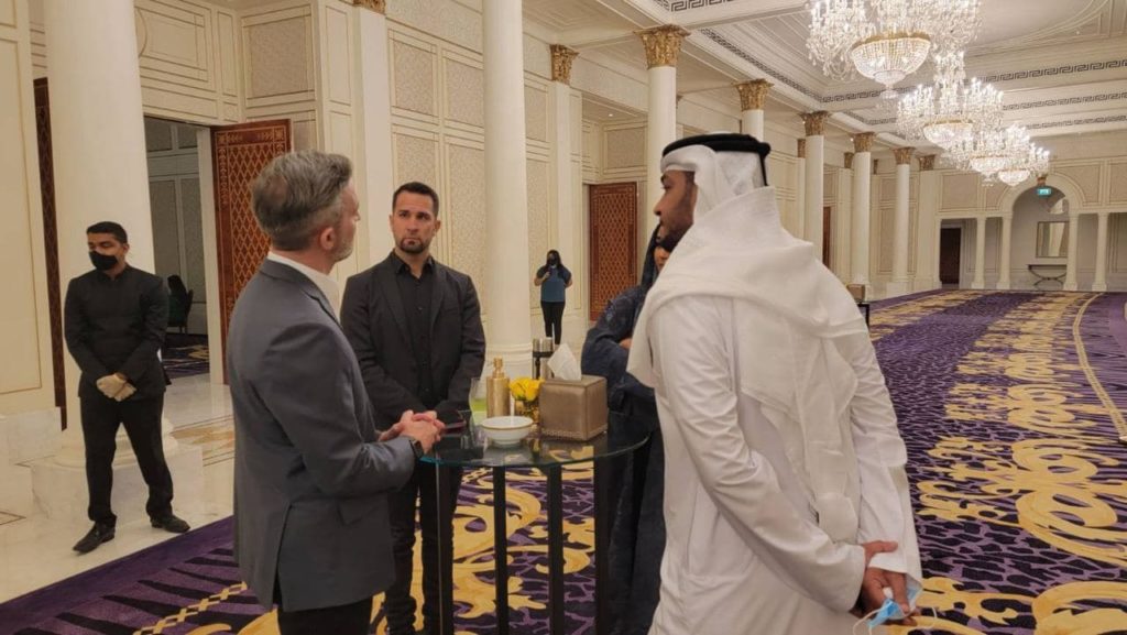 Was ist zeniq? Zeniq partnerschaft mit herrscher von dubai